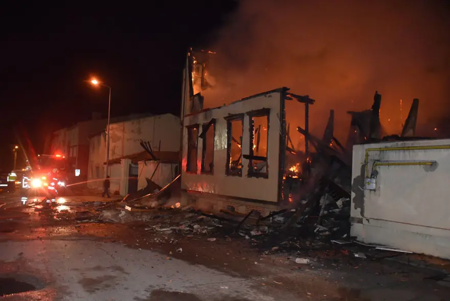 Edirne'de tarihi müftülük binasında yangın 13