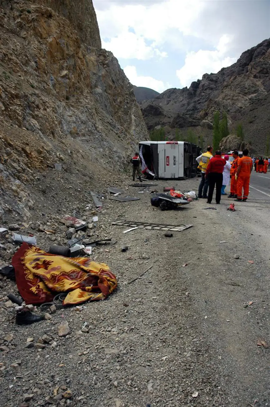 Aynı yolda yine ölümlü kaza Aynı yolda yine ölümlü kaza