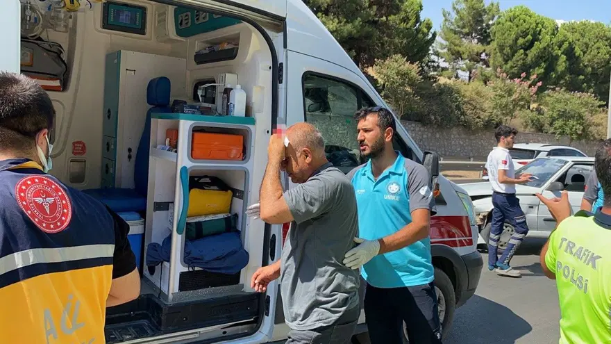 Adıyaman'da 16 araç birbirine girdi: 1'i polis 2 kişi yaralandı 2