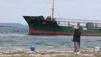Çanakkale Boğazı'nda tanker karaya oturdu