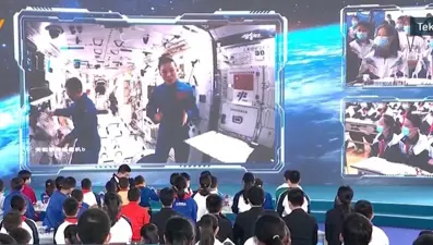 Çinli taykonotlar uzaydan canlı ders verdi