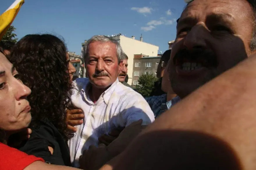 Saldırgana linç girişimi 6 Saldırgana linç girişimi 6