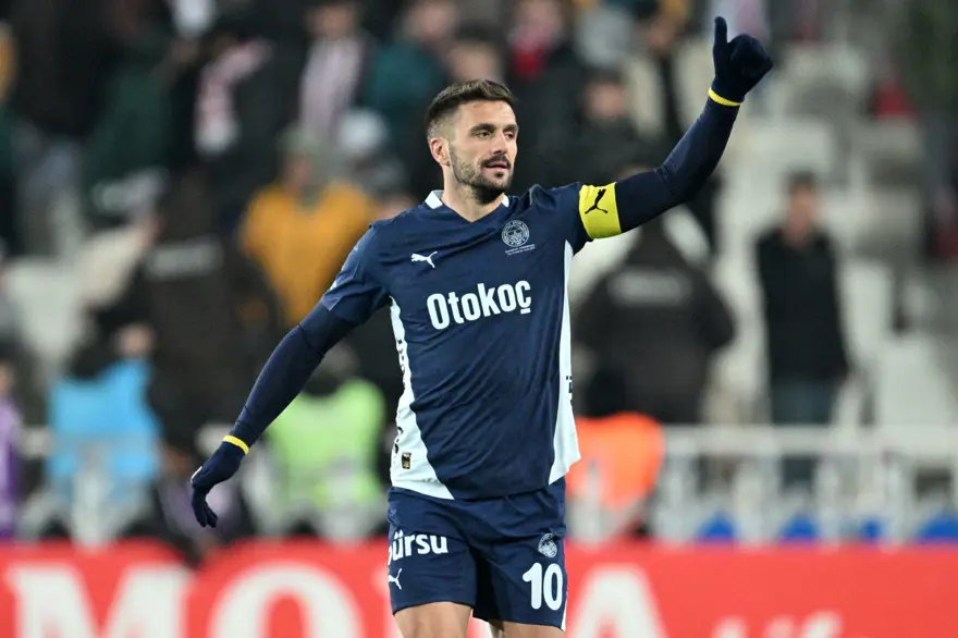 Fenerbahçe'den Trabzonspor'a tarihi takas teklifi: İsimler ortaya çıktı 1