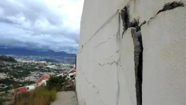 Honduras'ta 7.6 büyüklüğünde deprem