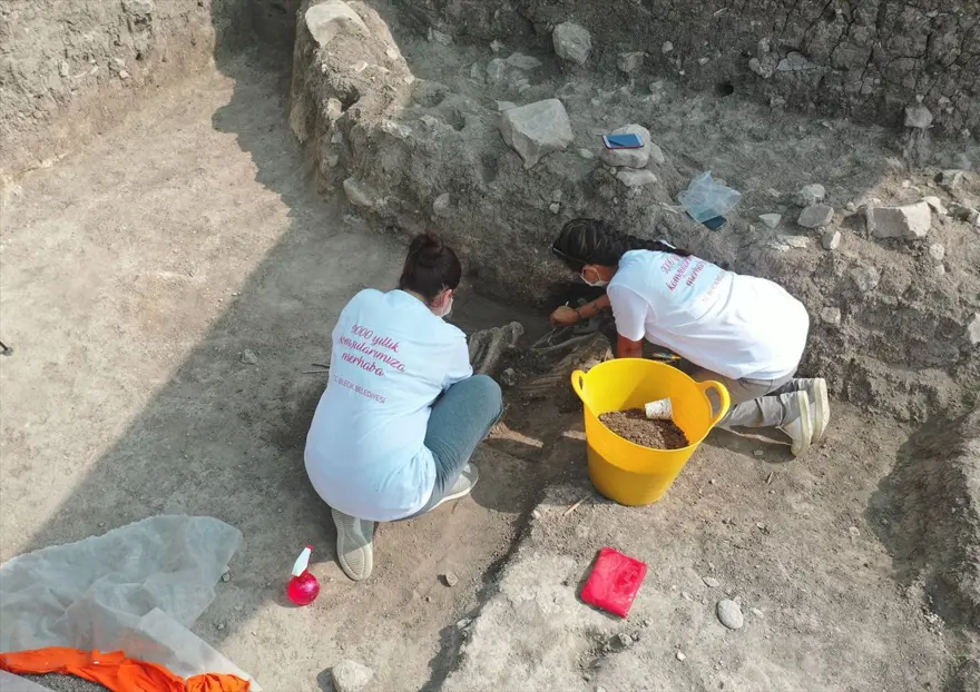 Bilecik'teki Batı Anadolu’nun en eski ergen iskeleti bulundu 5
