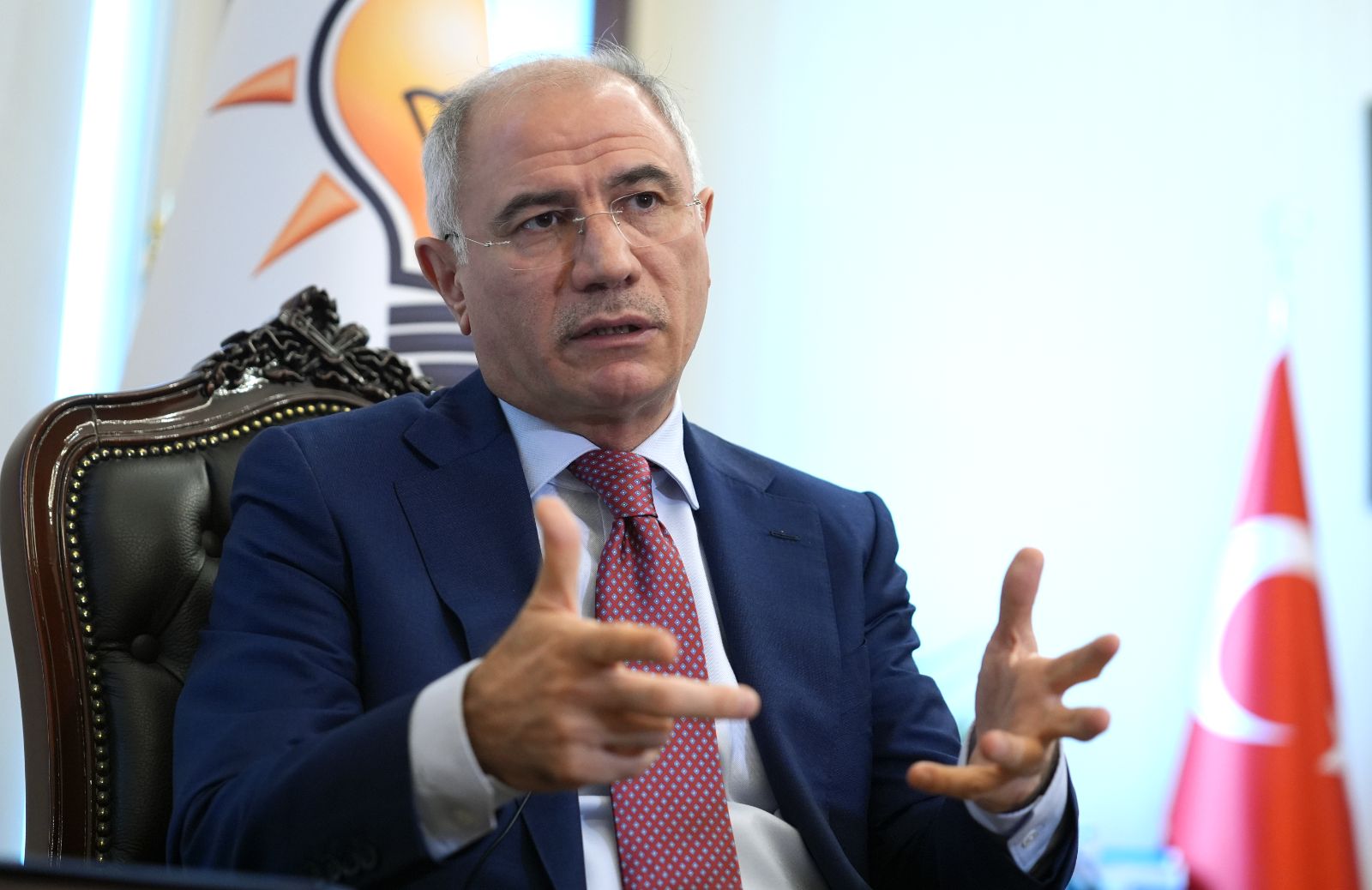 Efkan Ala’dan Yeniden Refah Partisi’ne eleştiri: CHP’ye kazandırıyorlar