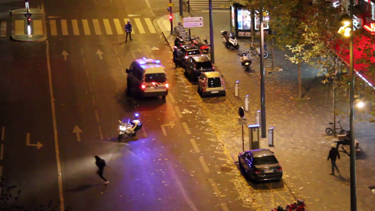 Paris'te hareketli dakikalar: Bomba sanıldı ampül çıktı