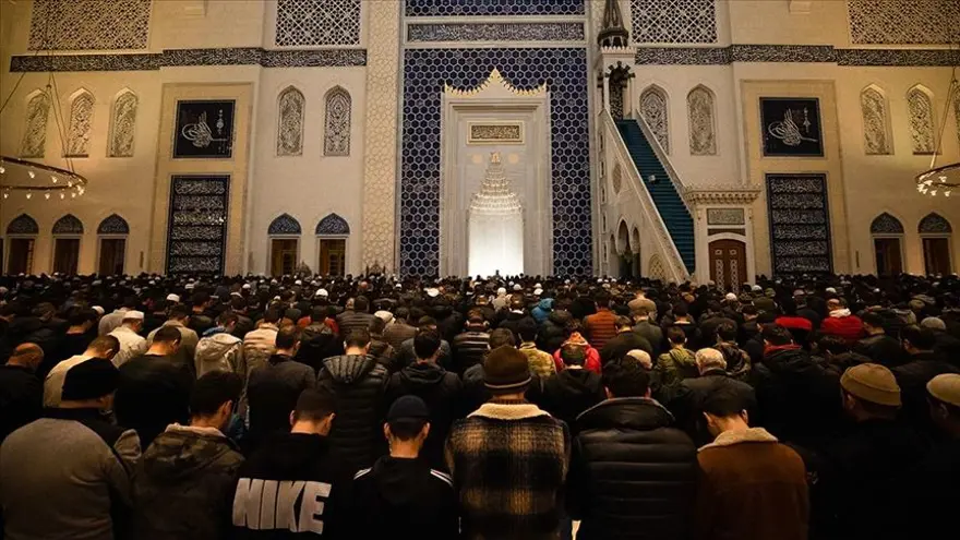 TERAVİH NAMAZI KAÇ REKAT? 3