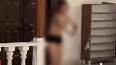 Cami önünde kıyafetlerini çıkarıp kendine zarar veren kadın gözaltına alındı