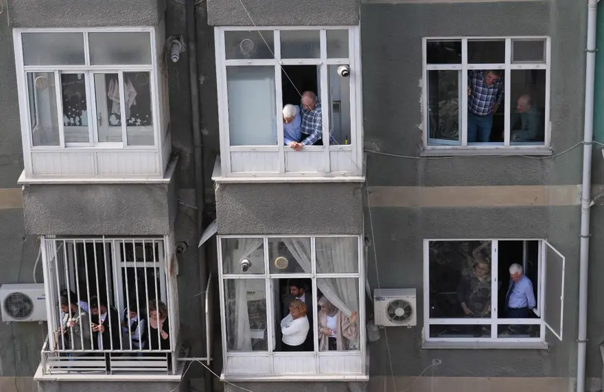 Ankara’da istinat duvarı çöktü: 18 yaşındaki işçi yaşamını yitirdi 6