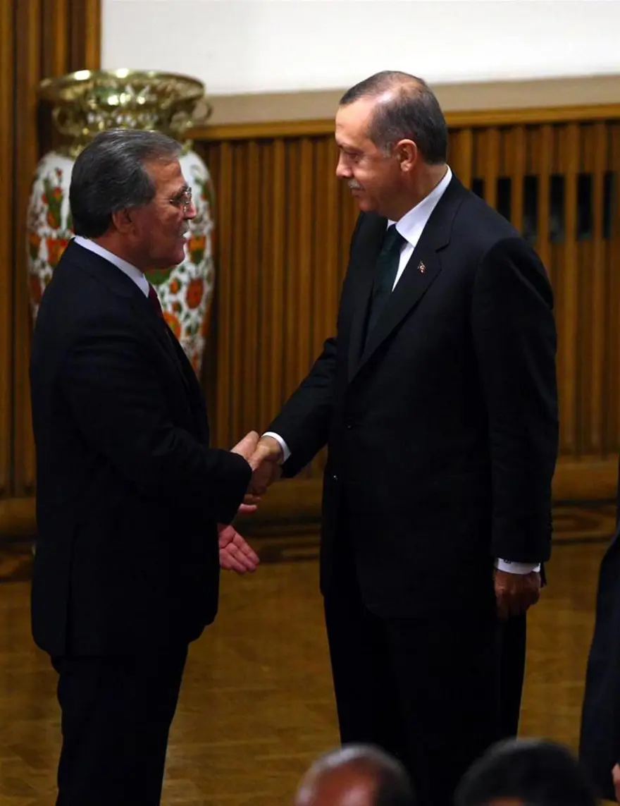 Siyasetçiler resepsiyonda buluştu 9