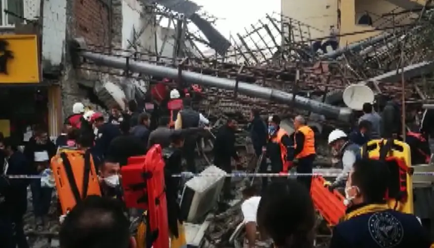 Malatya'da iki katlı bina çöktü: Olay yerinden fotoğraflar 25
