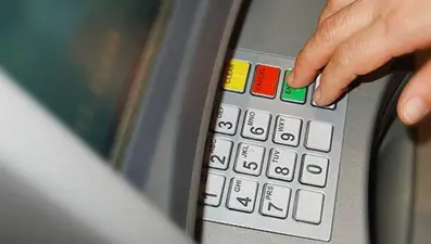 Sahte dekontla dolandırdı: ATM'de para çekerken dikkat