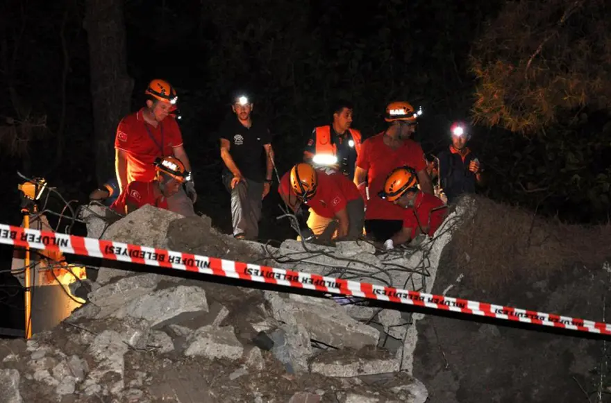Gerçeği aratmayan deprem tatbikatı 1