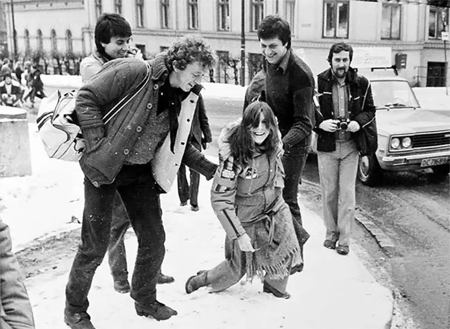 Ünlülerin dikkat çeken eski fotoğrafları 15