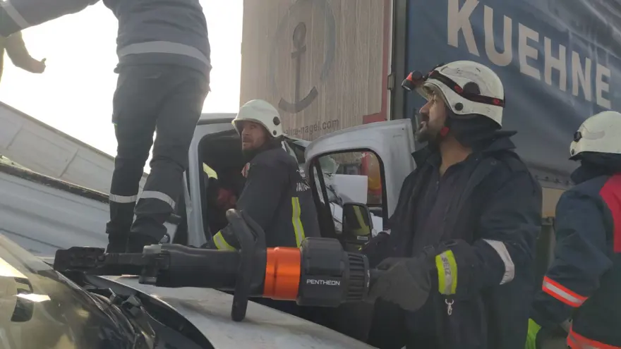 Van'da 30 araçlık zincirleme trafik kazası: 1 ölü, 51 yaralı 1