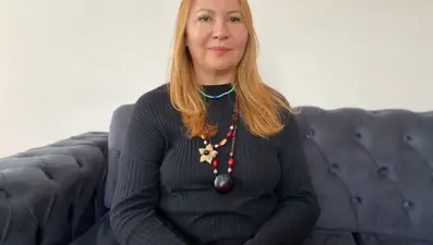 7 yıllık tedaviyle meme kanserini yendi: Doktoru "stresten uzak dur" dedi, 50 ülke gezdi