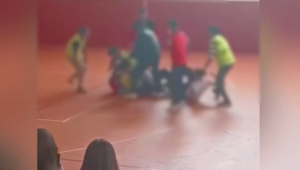 Mendil kapmaca oyunu kanlı bitti: 16 yaşındaki öğrenciye bıçaklı saldırı