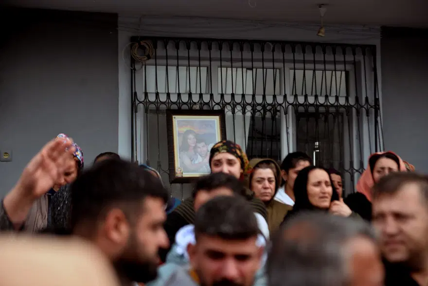 Yeni yıl sabahı yaşanan faciada ölenlere gözyaşlarıyla veda: “Yenievinize hoş geldiniz” 