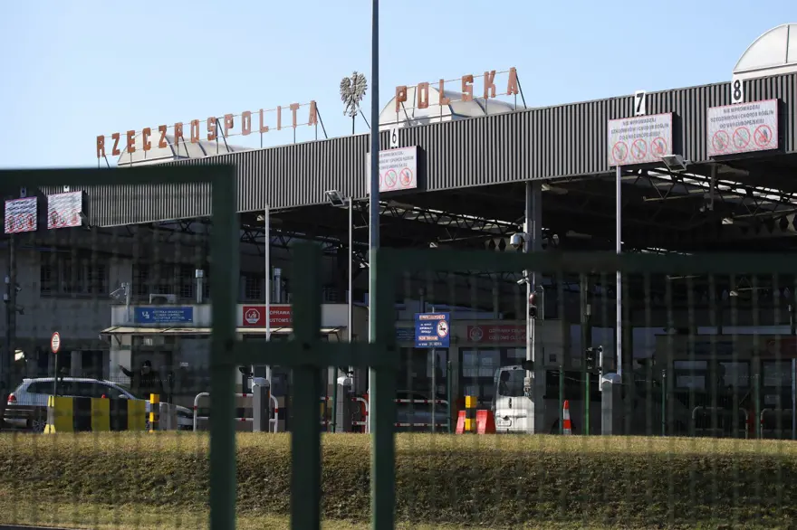 Polonya-Ukrayna sınırı çocuklu aileler haricinde sivillere kapatıldı 7 Polonya-Ukrayna sınırı çocuklu aileler haricinde sivillere kapatıldı 7