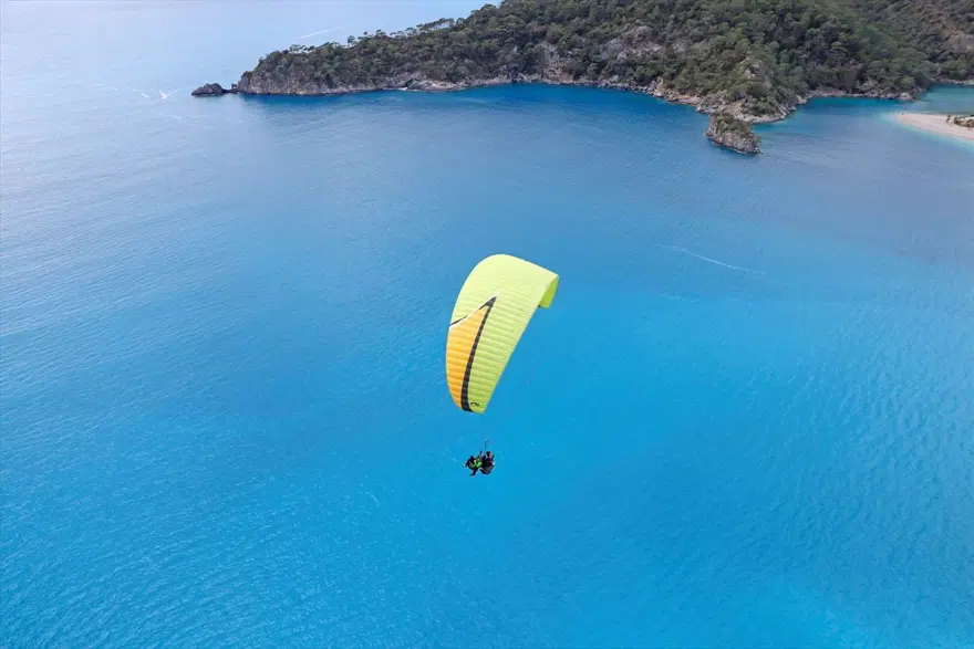 Ölüdeniz'in 'renkli aksesuarları' adrenalin tutkunlarına gökyüzünden eşsiz manzaralar sunuyor 6