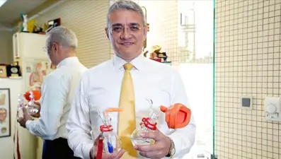 Türk doktor ses hastalıkları için 'oral konuşma maskesi' üretti