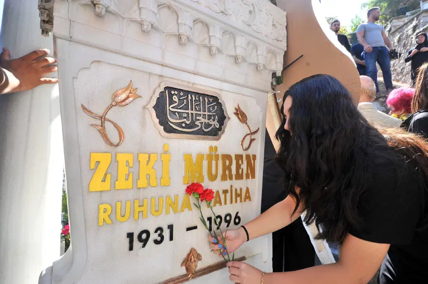 ZekiMüren'in yeğeni: Dayıma anıt mezar sözü verdiler, yapmadılar 9