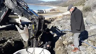 Salda Gölü kumsalına açılan su kuyusuna tepki