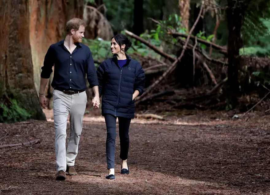 Prens Harry ve eşi Düşes Meghan Markle ikinci çocuklarını beklediklerini açıkladı 7