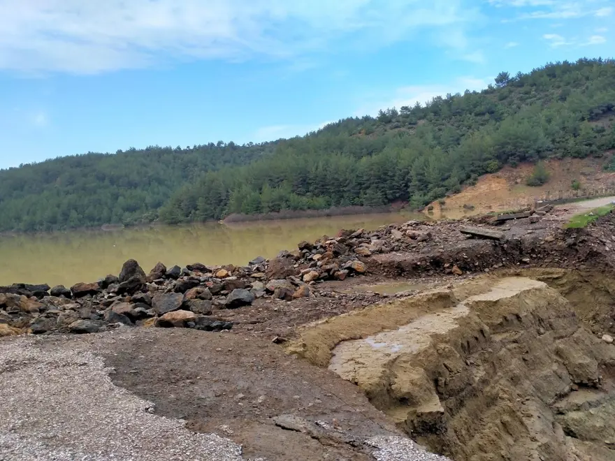 İzmir'de Yeniköy Sulama Göleti tehlike oluşturdu, 30 hane boşaltıldı 9