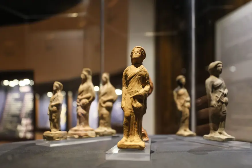 Apollon heykelleri ilk kez ziyaretçisiyle buluştu 17