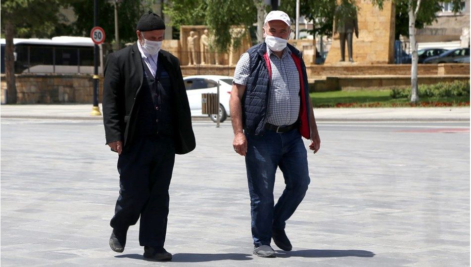 Sivas'ta 65 yaş üstüne sokağa çıkma kısıtlamasına erteleme