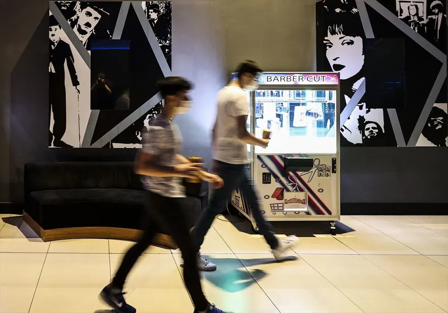 Sinema salonları yeniden kapılarını açtı 8