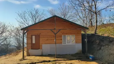 Kulübede define ararken suçüstü yakalandılar