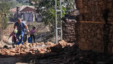 Yangın hayalet köye çevirdi