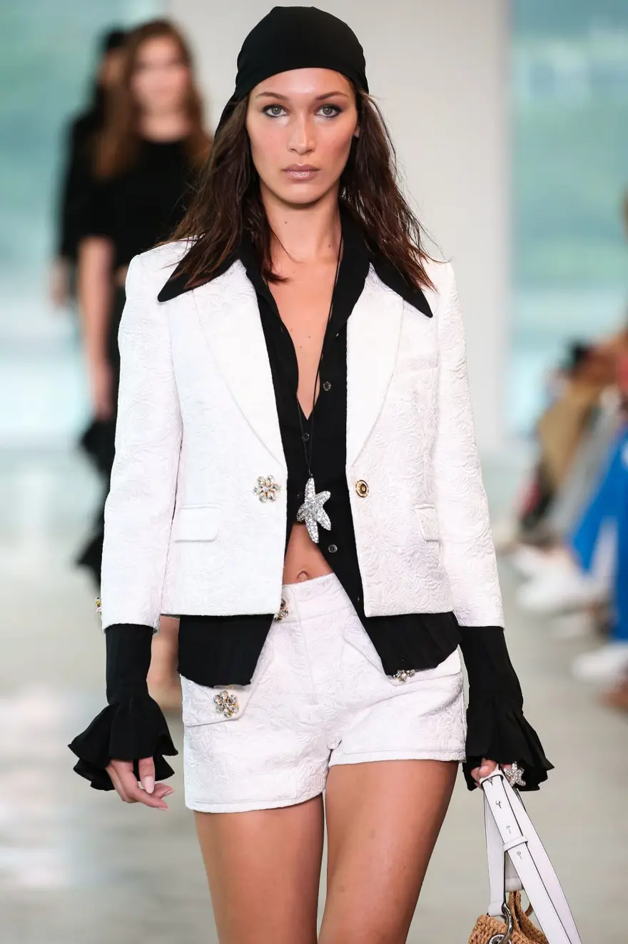 Bella Hadid 25. doğum gününü kutladı 6