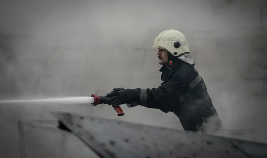 Elektrik kontağı fabrikayı kül etti 4