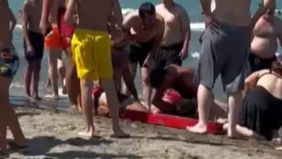 Samsun'da boğulma tehlikesi geçiren genç hastanelik oldu