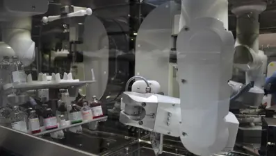 Kanser ilaçlarını "robot eczacılar" hazırlıyor