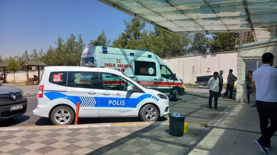Ailesinin karıştığı kavgayı ayırırken vurulan polis yaşamınıyitirdi 1 Ailesinin karıştığı kavgayı ayırırken vurulan polis yaşamınıyitirdi 1