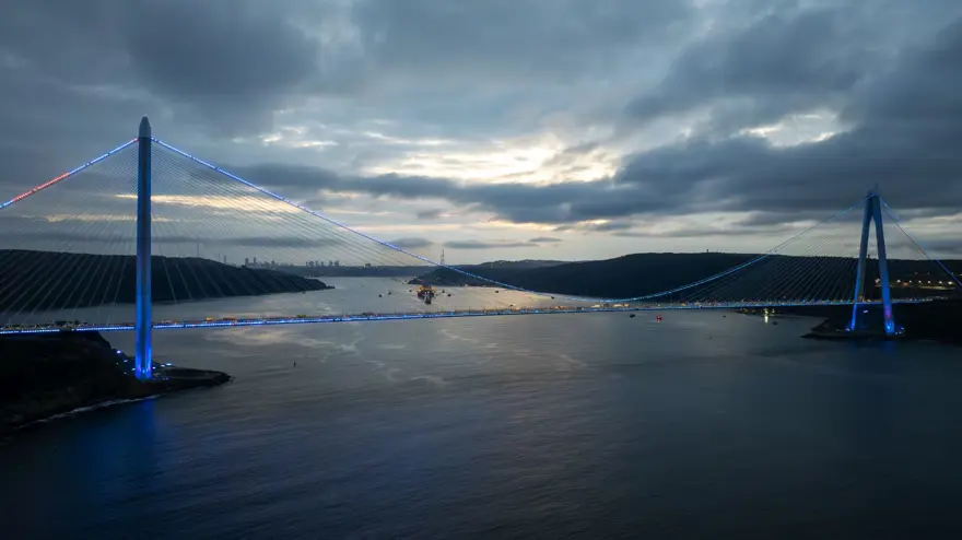 Dev petrol platformu İstanbul Boğazı geçişini tamamladı 5 Dev petrol platformu İstanbul Boğazı geçişini tamamladı 5