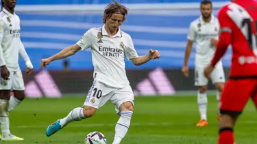 Real Madrid, Luka Modric'in sözleşmesini bir yıl uzattı