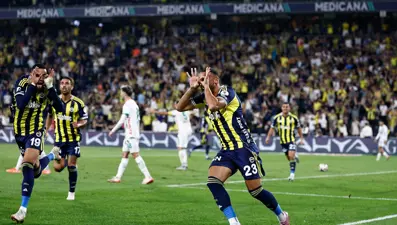 Fenerbahçeli yıldızdan maç sonu olay açıklama: "Rakibe sordum, elime çarptı dedi"