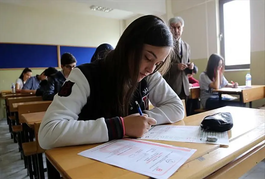 E-OKUL KARNE BİLGİLERİ NE ZAMAN GÖRÜNTÜLENİR? 2 E-OKUL KARNE BİLGİLERİ NE ZAMAN GÖRÜNTÜLENİR? 2