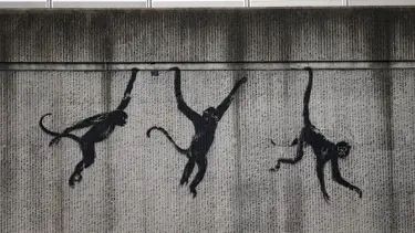 Gizemli sokak sanatçısı Banksy'den 3 günde 3 yeni eser