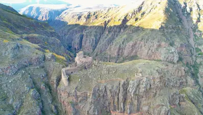 Game of Thrones sahnesi değil, Ardahan'daki Şeytan Kalesi