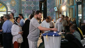 İran'da cumhurbaşkanlığı seçimi: İki aday karşı karşıya gelecek İran'da cumhurbaşkanlığı seçimi: İki aday karşı karşıya gelecek