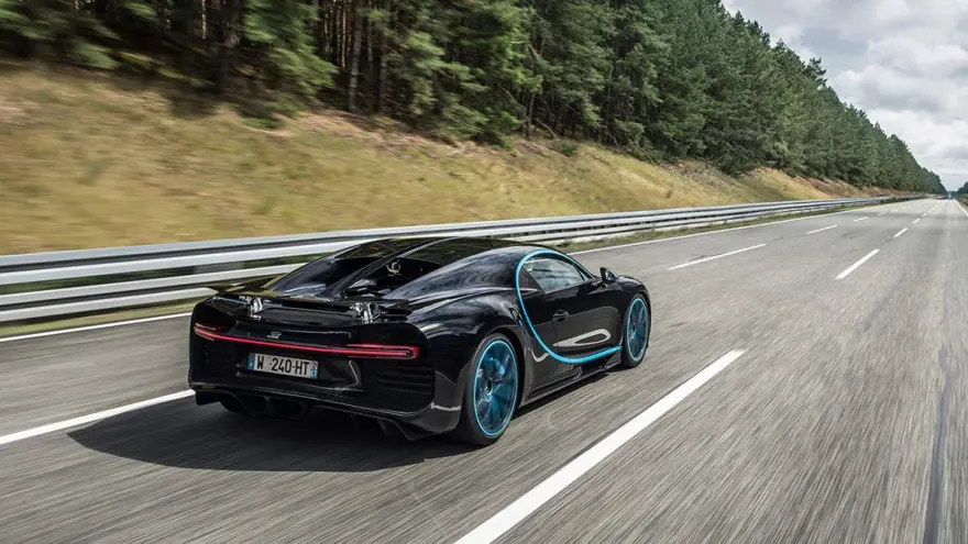 Bugatti Chiron'dan hız rekoru: 490 km/s 5 Bugatti Chiron'dan hız rekoru: 490 km/s 5