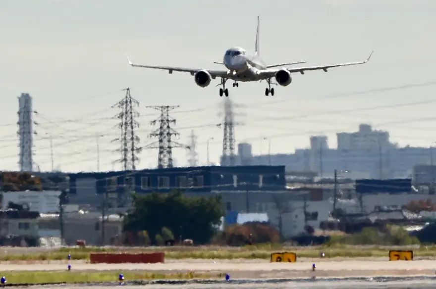 50 yıl aradan sonra üretilen uçağa yoğun ilgi 10