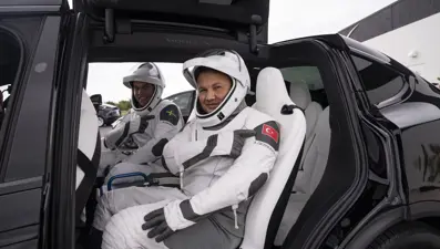 Alper Gezeravcı'nın sosyal medya hesapları konusunda bilgilendirme yapıldı